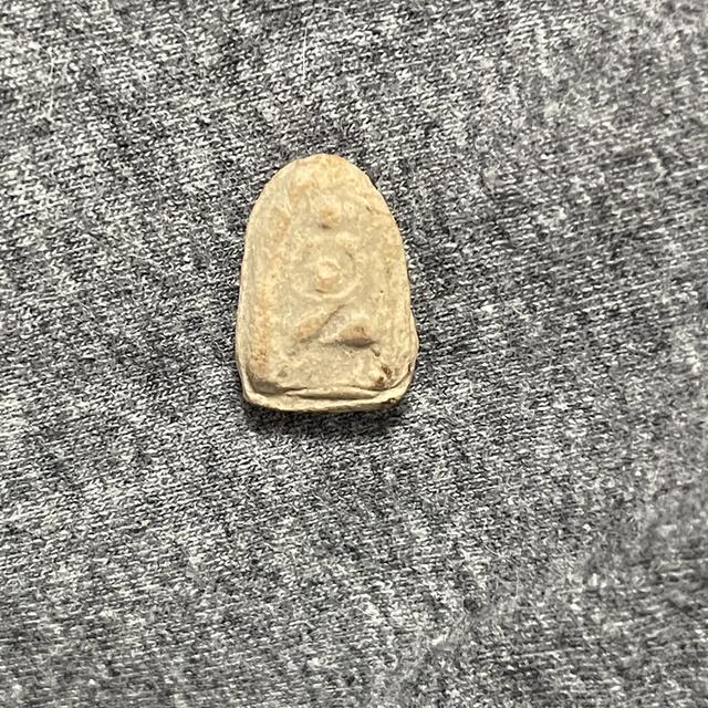 พระ สนใจองค์ไหน สอบถาม ได้เลยครับพระเก่าสะสมคุณยาย รูปที่ 3