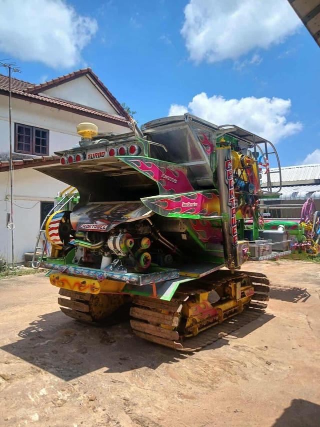 รถเกี่ยวข้าว ตู้แอร์ ปี2024 สภาพใหม่ เจ้าของขายเอง 4