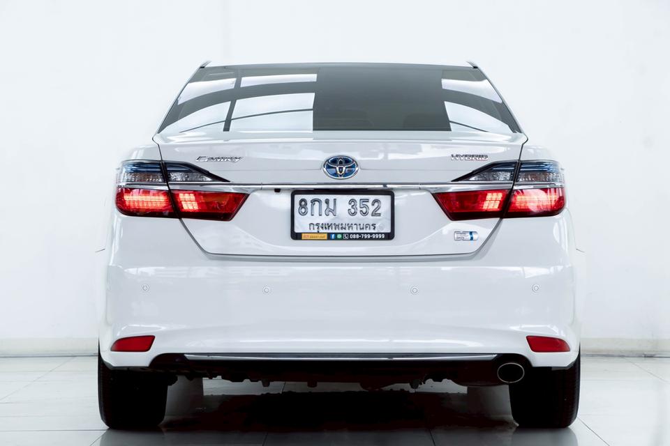รหัสรถ 2A927 💥 รถเข้าใหม่! TOYOTA CAMRY 2.5 HV DVD ปี 2015 (HYBRID) 💥 3