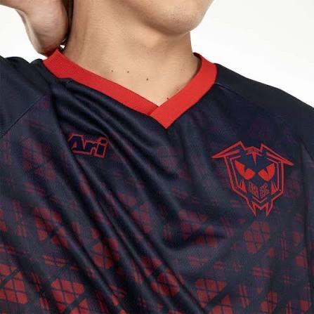 เสื้อ Ari Collection SCOTCHECK JERSEY NAVY/RED แท้ ใส่แค่2ครั้ง Size M 