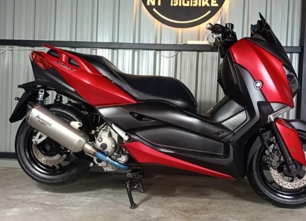 Yamaha Xmax สีแดง 1