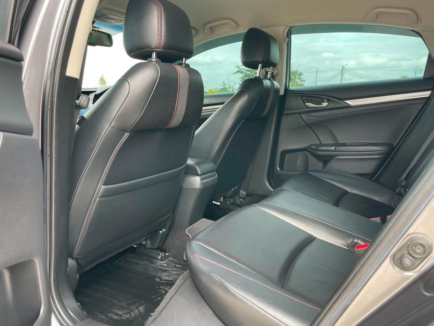HONDA CIVIC FC  1.5 RS TURBO (MNC)  TOP  ปี 2019 สีเทา  เกียรออโต้  8