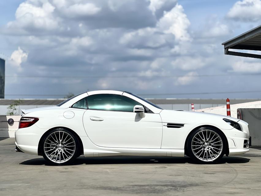 ไมล์ 70,000 กม. BENZ SLK-CLASS, 200 KOMPRESSOR ROADSTER โฉม R172 ปีจด 2015 สีขาว เบาะแดง