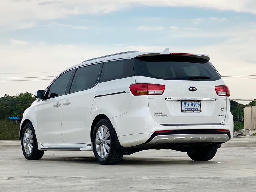 KIA Grand Carnival 2.2 EX 2015  4