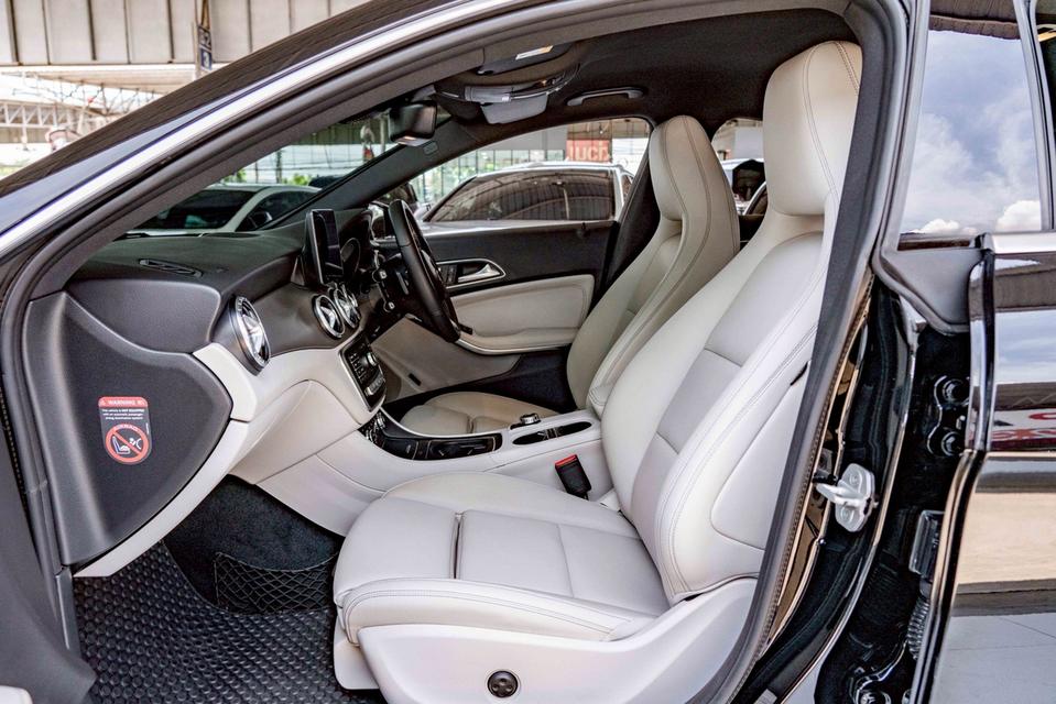 รหัสรถ NP1370 BENZ CLA200 URBAN 2017 8