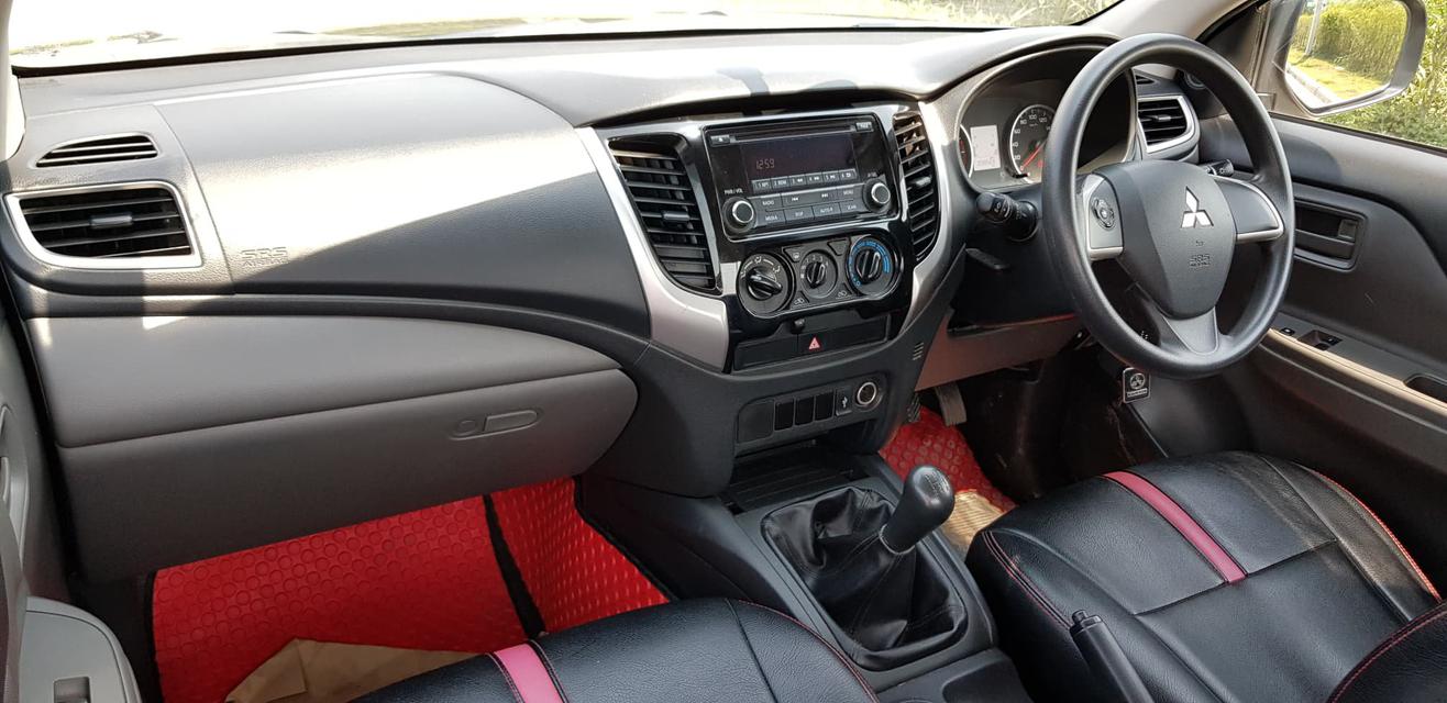2016 Mitsubishi​ Triton​ ALL​ New​ 2.5​ GLX​Mega cab​ 5