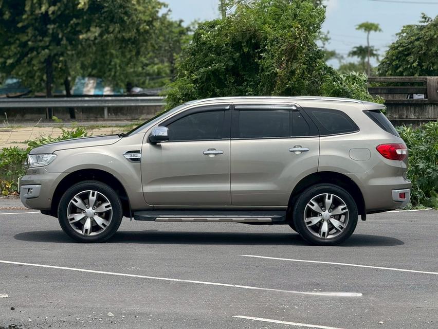 FORD EVEREST Wagon 4dr Titanium+ 7st Auto 6sp RWD 2.2DC Y17. สีน้ำตาล เกียร์ออโต้