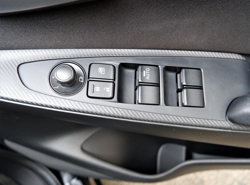 Mazda 2 1.3 High U 2018 เกียร์ AT 14