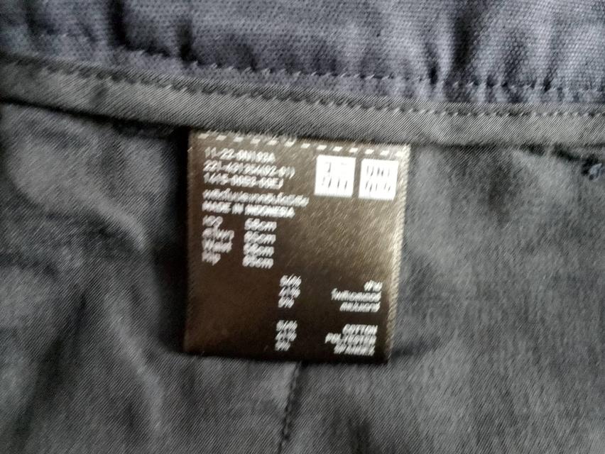 มือสอง Uniqlo Smart Ankle Pants กางเกงขายาว ไม่ได้ใช้งาน ขายตัวละ 200 บาท