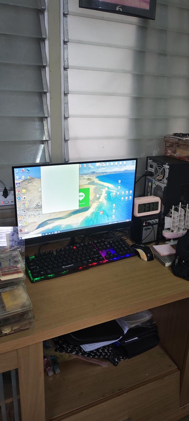 จอคอมพิวเตอร์ 22 นิ้ว 75 Hz ใช้งานได้ปกติสภาพดี