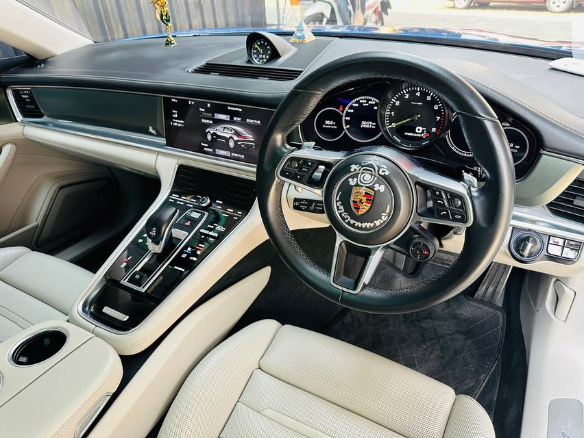 Porsche Panamera Plug In Hybrid 9