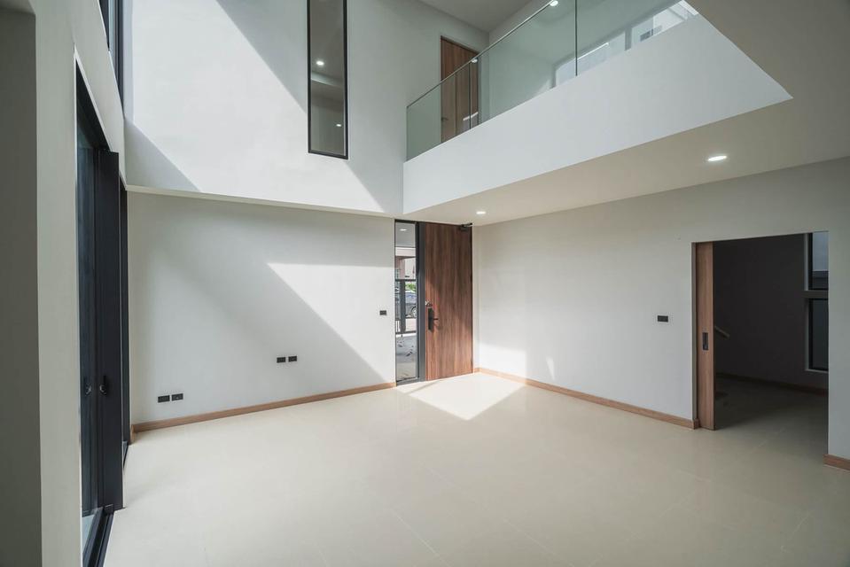 Sale Modern Luxury 𝐏𝐑𝐄𝐄𝐂𝐇𝐀 รามคำแหง–กรุงเทพกรีฑา 7