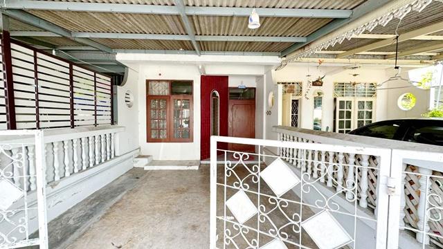 รัชดาภิเษก32 900ม. ลาดพร้าว35-41 Centralลาดพร้าว 2กม. เฟอร์ครบ 2แอร์ MRTภาวนา 1กม. MRTลาดพร้าว 1.3กม. ให้เช่าบ้านทาวน์เฮ 1