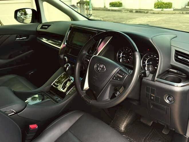 Toyota Vellfire 2.5 ZG Edition ปี 2019 6