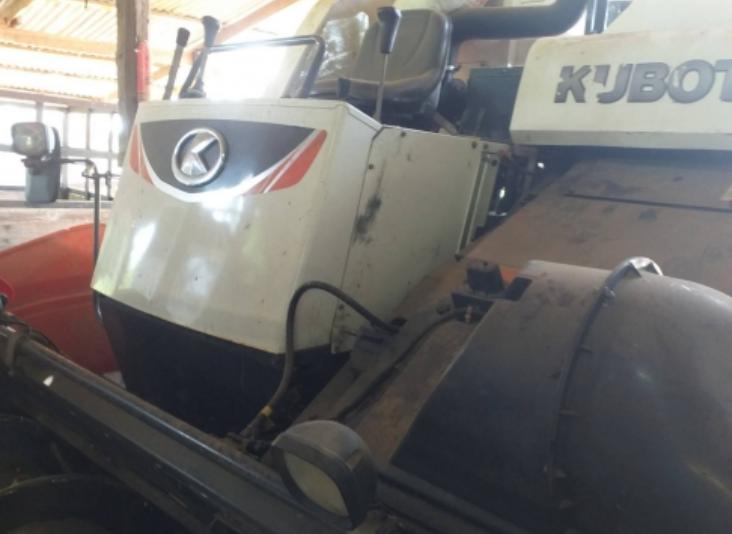 ขายรถเกี่ยวข้าว KUBOTA DC70 ปี 57 