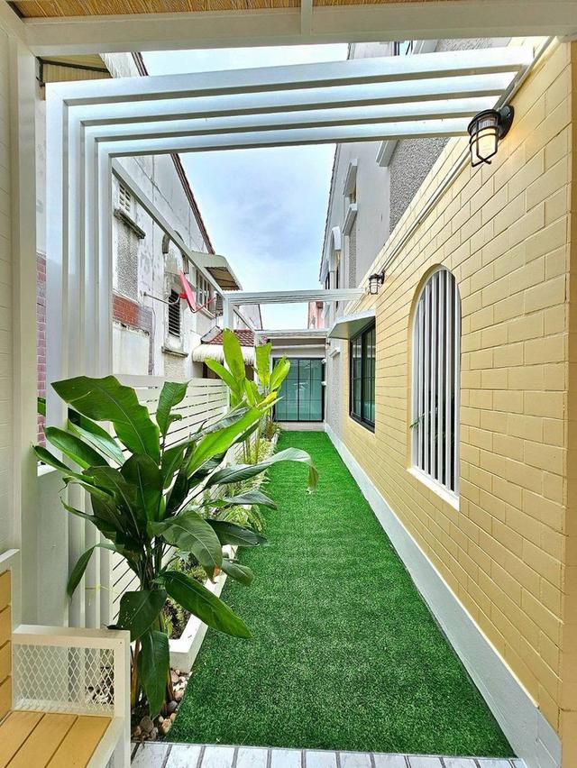 หมู่บ้านสิรารมย์ 8