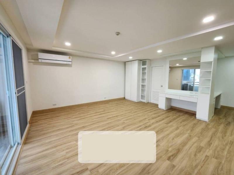 รูป ให้เช่า คอนโด 3 ห้องนอนที่อโศก ใกล้ BTS อโศก For Rent 3 Bedroom Condo at Asoke near BTS Asoke