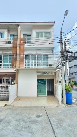 ให้เช่า ทาวน์โฮม 3 ชั้น หลังมุม หมู่บ้าน โฮม อินทาวน์ พหลโยธิน 73 Home In Town Paholyothin 73 ซ. พหลโยธิน 73 แขวงสนามบิน เขตดอนเมือง  1