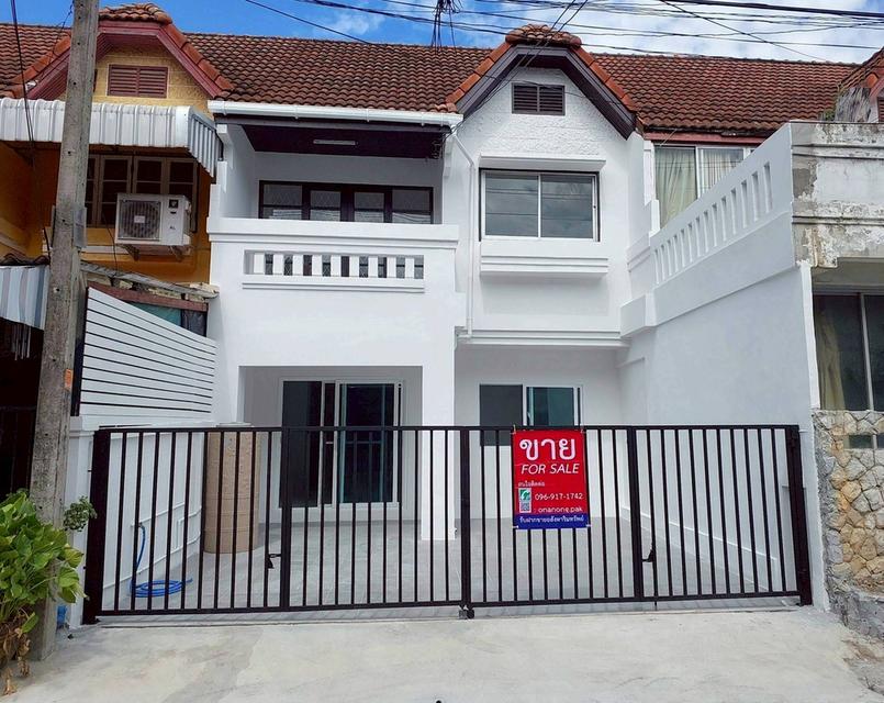 ขายทาวน์เฮ้าส์ 2 ชั้น หมู่บ้านรินรดา ซอยนวลจันทร์ 24 ขนาด 28.5 ตร.ว. รีโนเวทใหม่ ใกล้แฟชั่นไอส์แลนด์ บึงกุ่ม กรุงเทพฯ