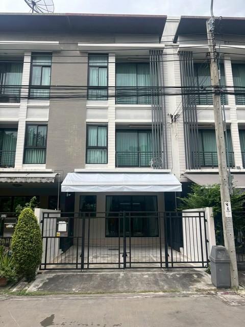 ให้เช่าทาวน์โฮม 3 ชั้น 3 ห้องนอน บ้านกลางเมืองพระราม 9 - รามคำแหง 39 ใกล้ทาวน์อินทาวน์ ใกล้เลียบด่วน 1