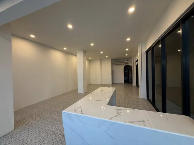 ให้เช่าตึก ใหม่ทำเลทองสามารถทำธุรกิจค้าขายได้ ติดถนนเส้นหลัก สาย3 พัทยา 5