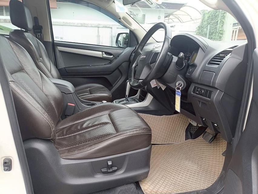 ISUZU DMAX  ISUZU. DMAX Pickup 4dr DCab Vcross Z-Prestige 4WD 3.ODCT (VGS, Navi) Y2014 13