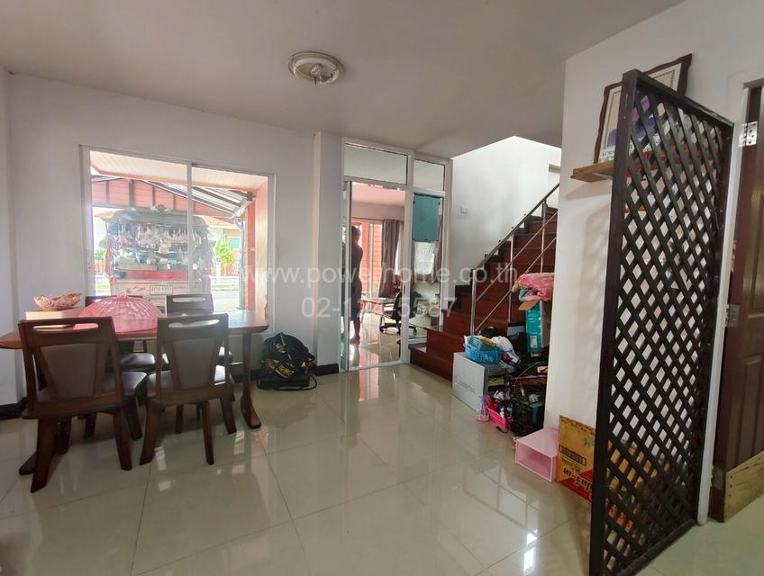 หมู่บ้านอู่ทองเพลส 6 ซอยเปียร์นนท์ ใกล้ตลาดเปียร์นนท์ ถนนลำลูกกา ต.คูคต อ.ลำลูกกา จ. ปทุมธานี 9