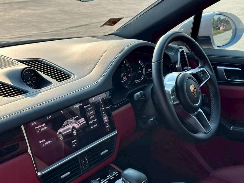 Porsche Cayenne Coupe Hybrid Sport Design ปี 2021 รูปที่ 13