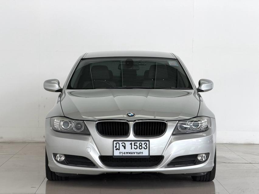 BMW 318i E90 LCI ปี 2009 ราคา💵259,000.- (ขายเงินสด)☑️ รถบ้านมือเดียวป้ายแดง☑️ เลขไมล์เพียง 81,xxx กม.☑️ เครื่องยนต์เบนซิน 2.0 เกียร์ออโต้☑️