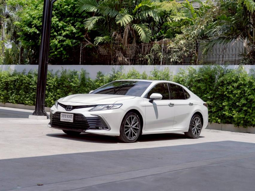 Toyota Camry 2.5Premium ปี22