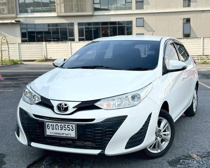 รหัสรถ QT9553 TOYOTA YARIS ECO 1.2 E Hatchback สีขาว ปี2019