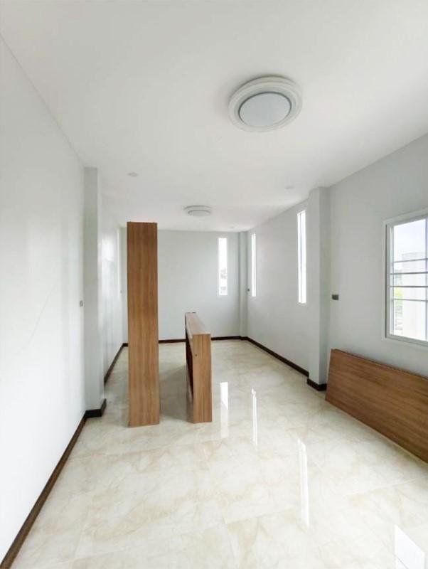 ราคาพิเศษ !! บ้านใหม่มากพร้อมที่ดินถมสูง 1 เมตร ใกล้โรงเรียนดัง 7 กม. ห้างฯ 20 นาที 2