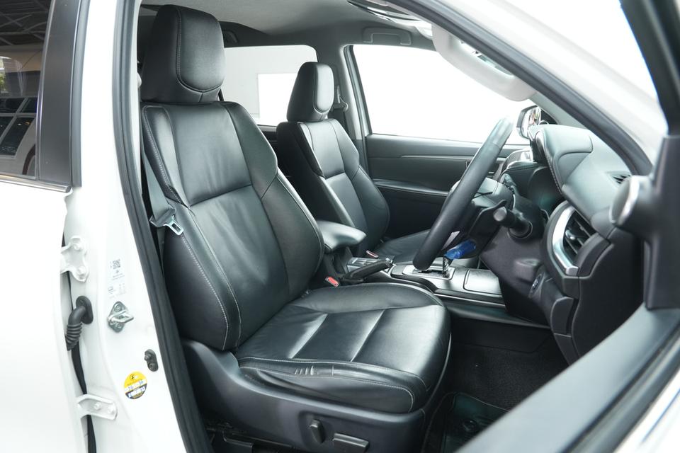 2022 TOYOTA FORTUNER 2.4 V 2WD (MNC) สีขาว เลขไมล์ 75642 กม. 14