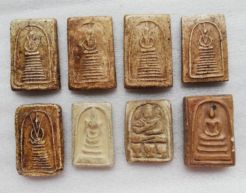 สมเด็จพิมพ์ฐาน9 ชั้นอกV พิมพ์ชฎาพรหมเกศ ขรัวโตพิมพ์ 3 บาตร สมเด็จ หลังฝังพระยอดธง