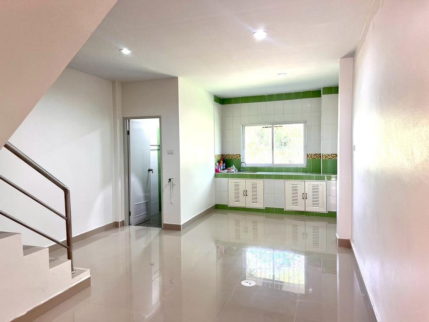 บ้านทาวน์เฮ้าส์2ชั้น 6