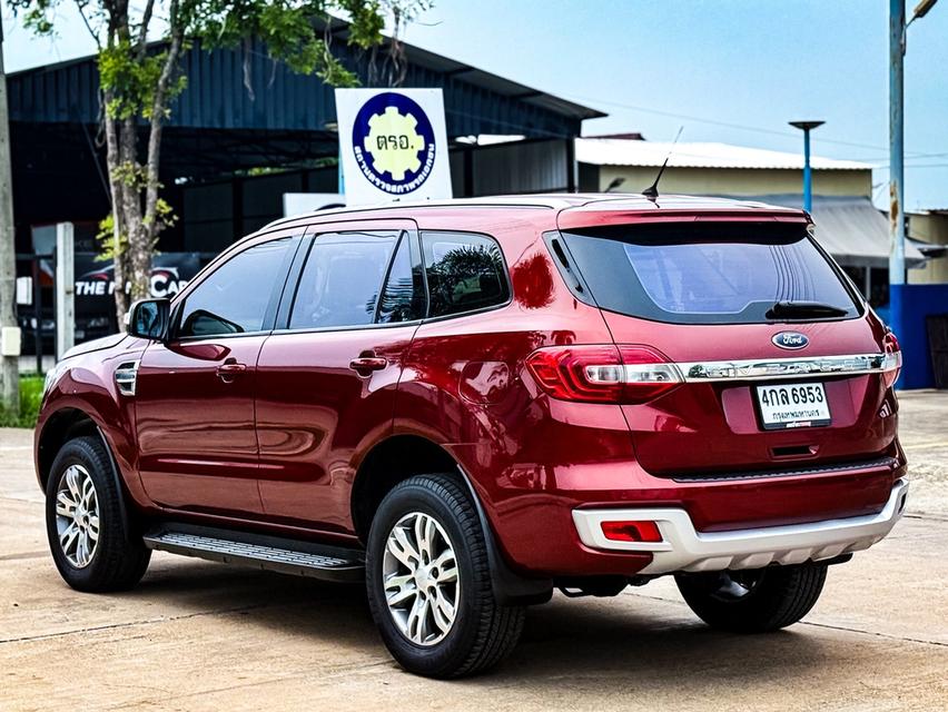 FORD EVEREST 2.2 TITANIUM 2WD 6