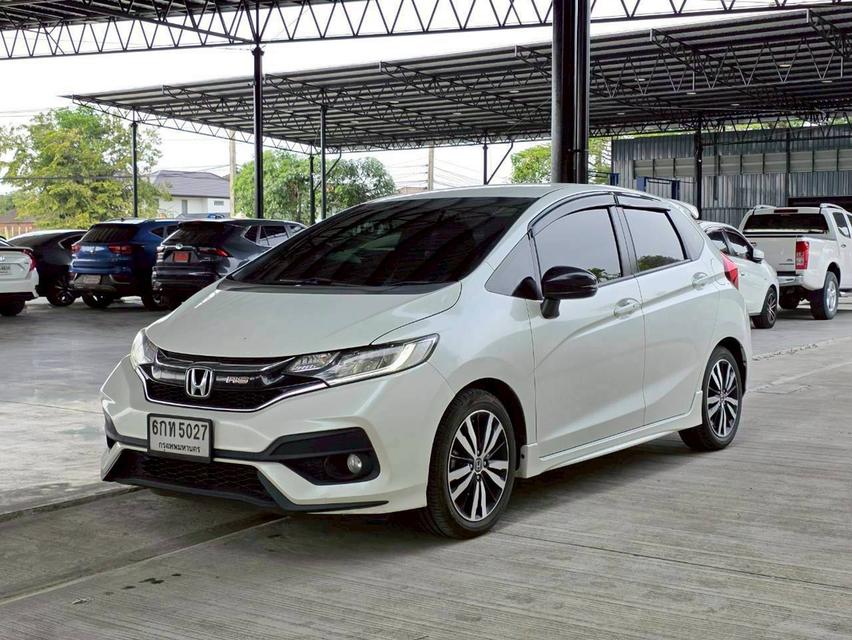 Honda Jazz 1.5RS + ปี 2017 ♨️ #ประกันเครื่องเกียร์3ปี3หมื่นkm♨️ 2