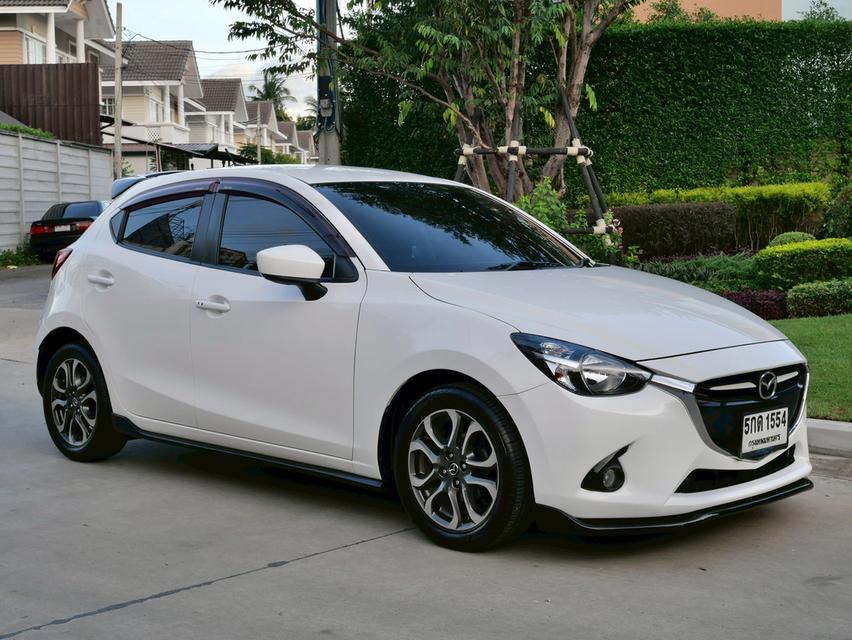 Mazda2 XD High Plus ปี2015 สดไม่มีบวกVat 7% พร้อมใช้งาน Book service อุปกรณ์ครบ