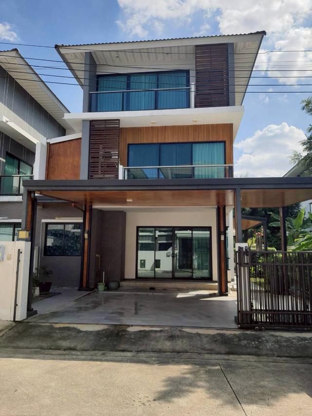 บ้านแฝด ศุภาลัยเอสเซ้นส์ ลาดพร้าว 107 1