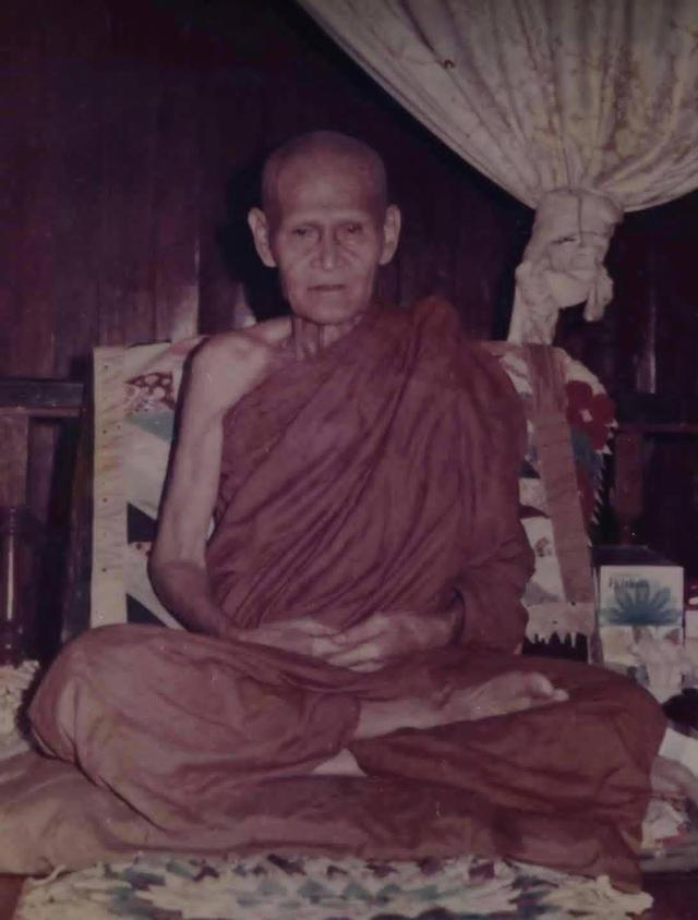 ðāđāļŦāļĢāļĩāļĒāļāļŦāļĨāļ§āļāļāļđāđāļāļēāļ§ āļāļāļēāļĨāđāļĒð "āļĢāļļāđāļ.āđāđ āļāļĩ āļ.āļĻ.āđāđāđāđ āļŦāļĨāļąāļāļĒāļąāļāļāđāļāļĢāļ°āļāļāļāđāļāļ§āđ āļĢāļđāļāļāļĩāđ 6
