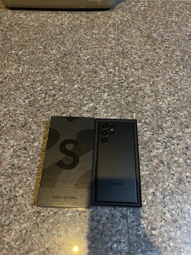 ขายSamsungS22Ultra5GสีPhontom Black128กิ๊กสูนTrueยกกล่องอีมี่ตรงสวยๆใช้งานดีทุกๆฟังชั่นถูกมากกก