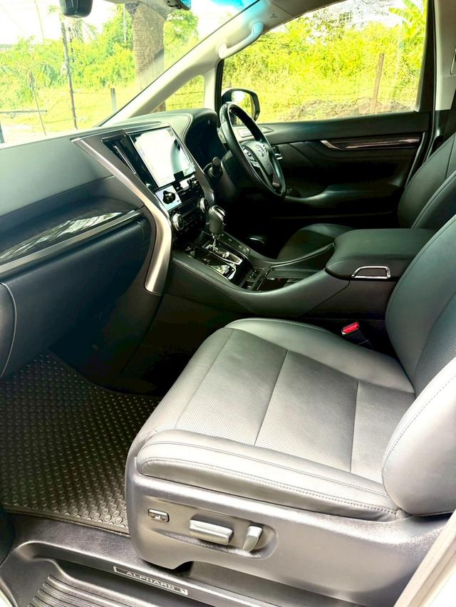Toyota ALPHARD 2.5SC PACKAGE สีขาว ปี 2024 ไมล์ 40,000 กม. 10