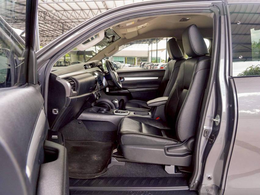 Toyota Hirux Revo 2.4 Mid Prerunner ปีจด 2023 9