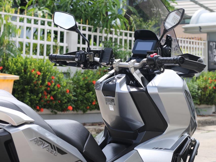 มอเตอรไซต์มือสอง Honda adv350 รูปที่ 10