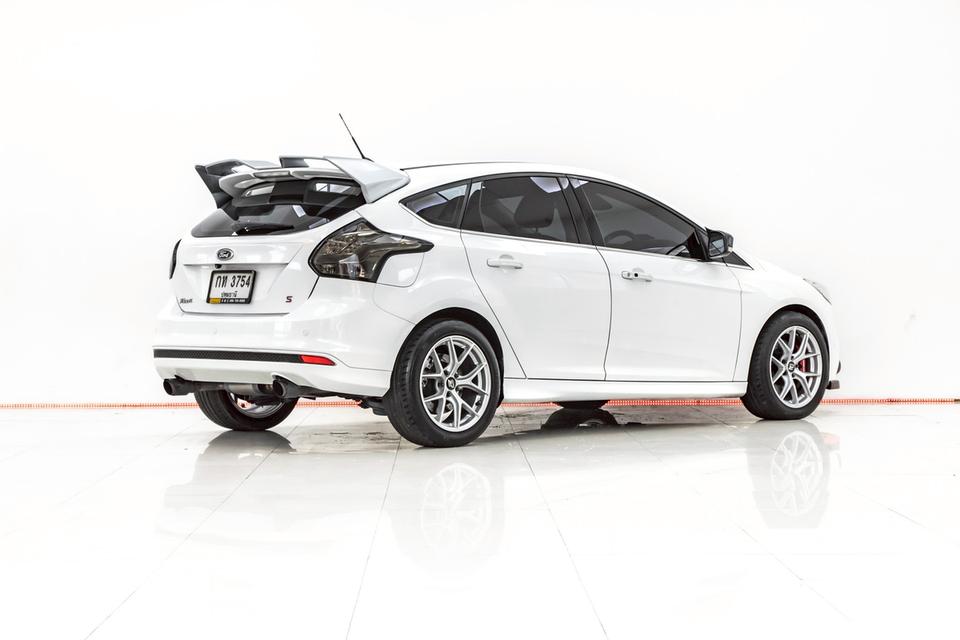FORD FOCUS 2.0 S 5DR 2013  6