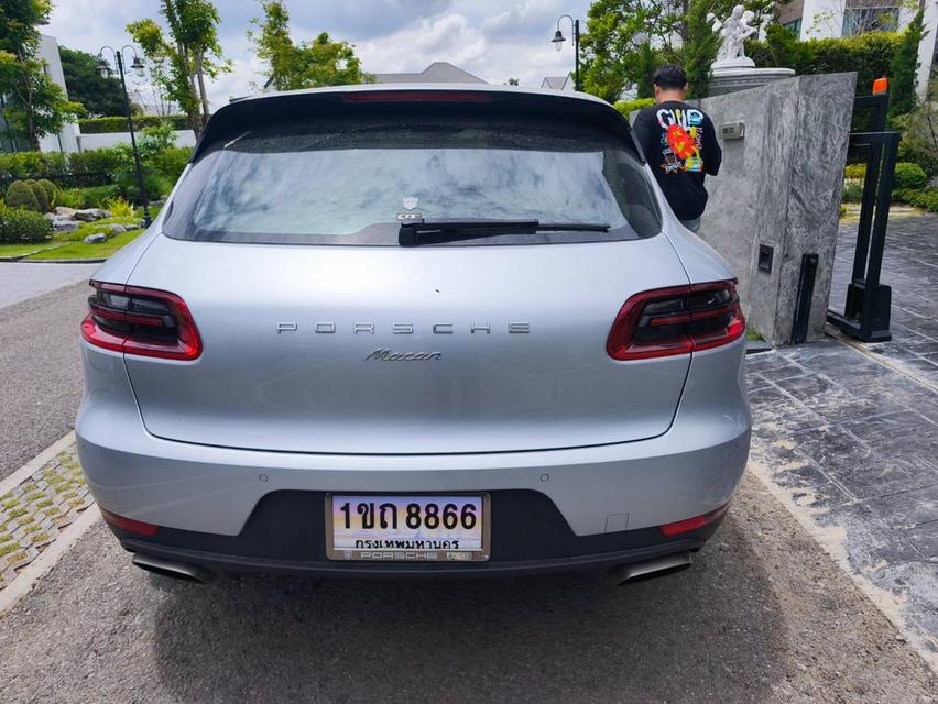 รหัสรถ KPV8866 2018 Porsche Macan สีเทา  8
