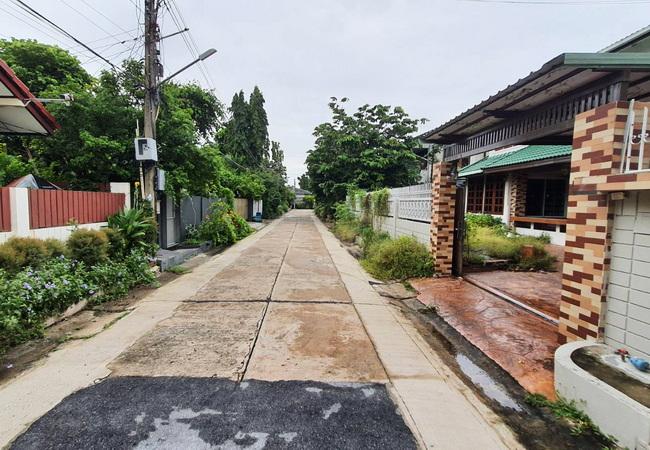 ขายและให้เช่าบ้านเดี่ยว หมู่บ้านราชตฤณมัย พหลโยธิน เนื้อที่ 106 ตร.ว. 2 ชั้น 4 นอน 4 น้ำ 2