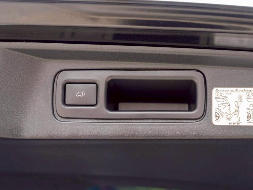 Toyota Fortuner 2.4 Legender 4WD ปี 2021 13