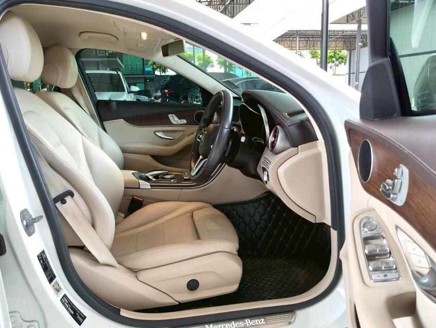 รหัสรถ KPC7997 Benz C220d Exclusive 2019 (ดีเซล) สีขาว หายาก สภาพเยี่ยมแบบนี้ด้วย 8