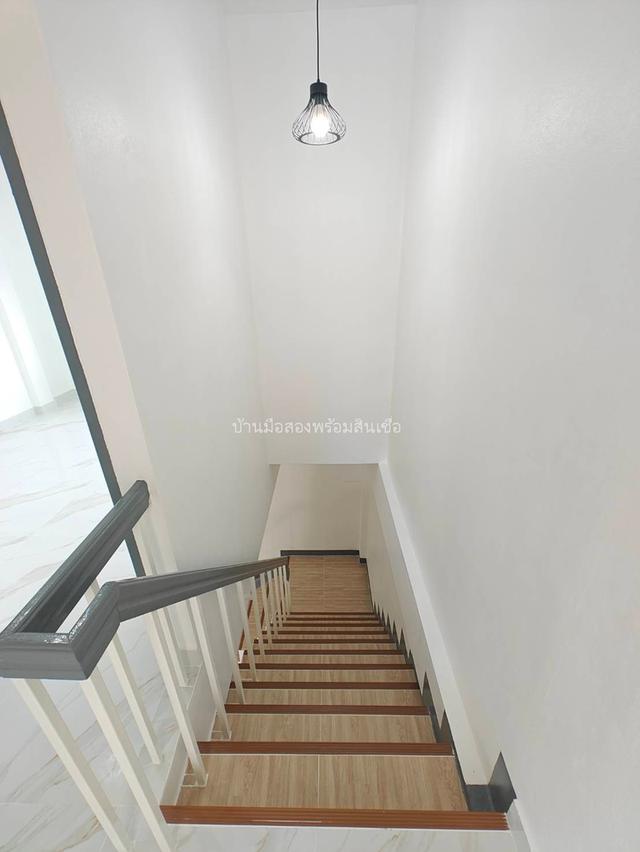 หมู่บ้านรินทิชา ซอยร่มเกล้า 6  12